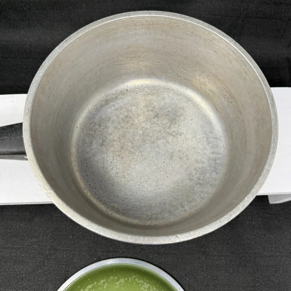VTG 1960's CLUB Avocado Green Aluminum 3-quart Saucepan w/Lid WORN